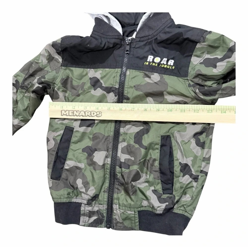 Kids Camo dinosaur lightweight Jacket size‎ 4